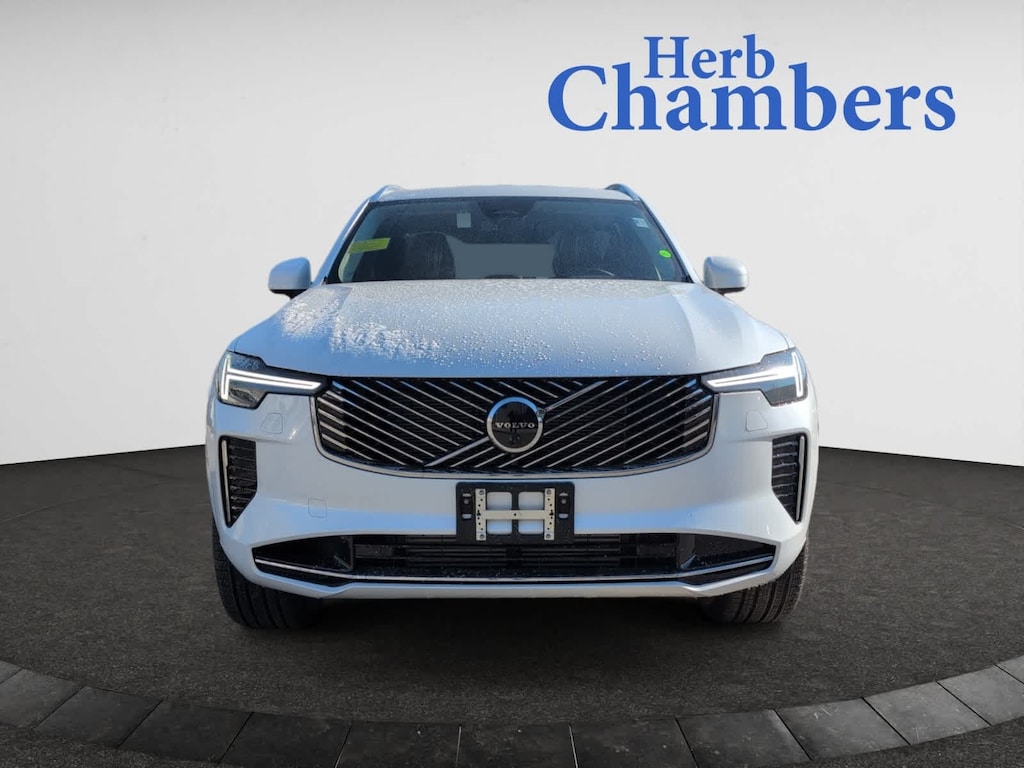 Used 2025 Volvo XC90 plug-in hybrid T8 (2025.5) Plus 7-Seater SUV