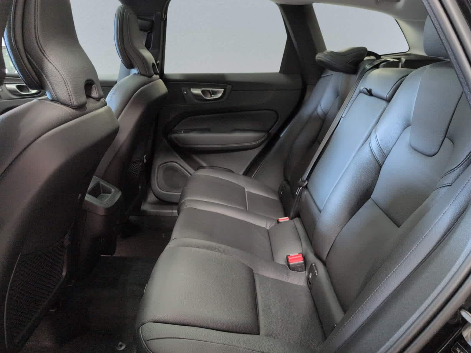 used 2023 Volvo XC60 car, priced at $29,998