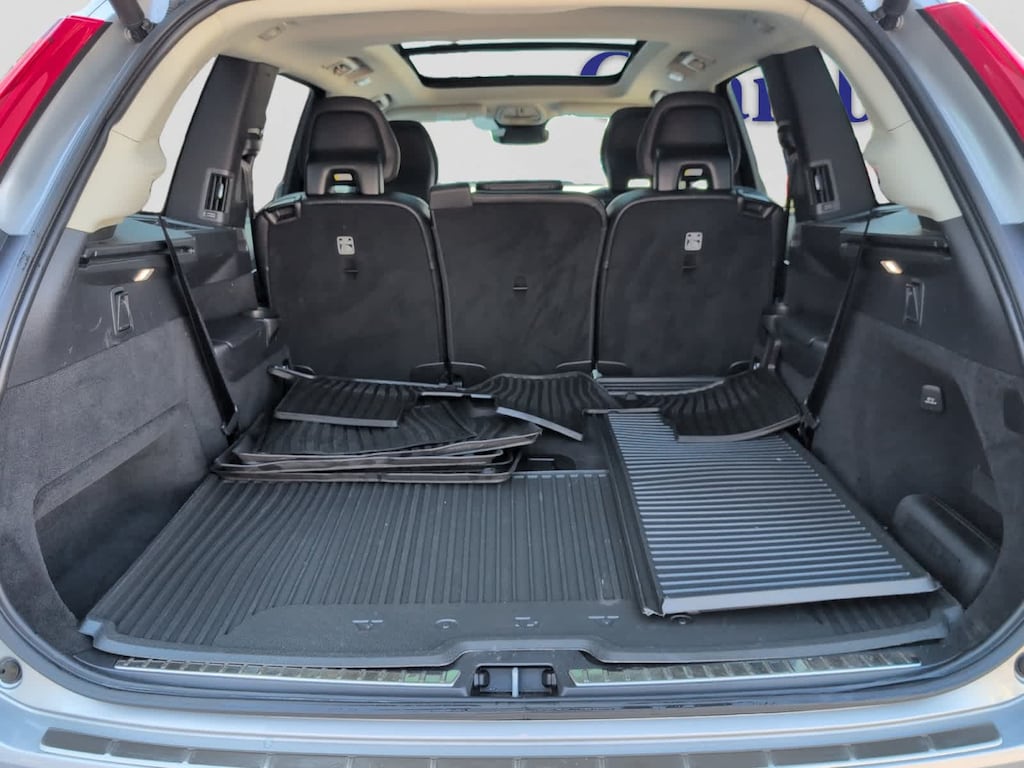 Used 2023 Volvo XC90 B5 AWD Core SUV