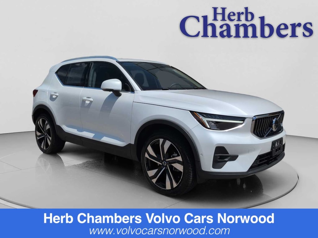 Used 2024 Volvo XC40 B5 Plus Bright SUV