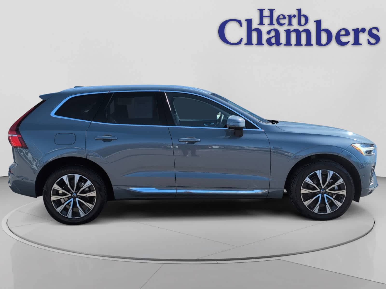 used 2023 Volvo XC60 car, priced at $32,998