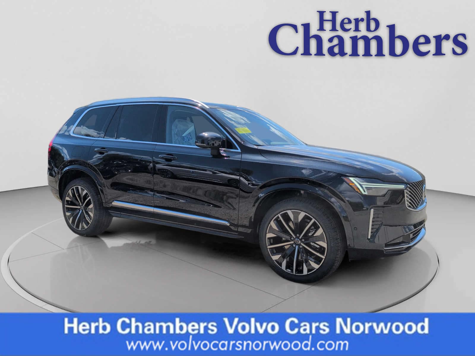 2026 Volvo XC90 Plus's photo