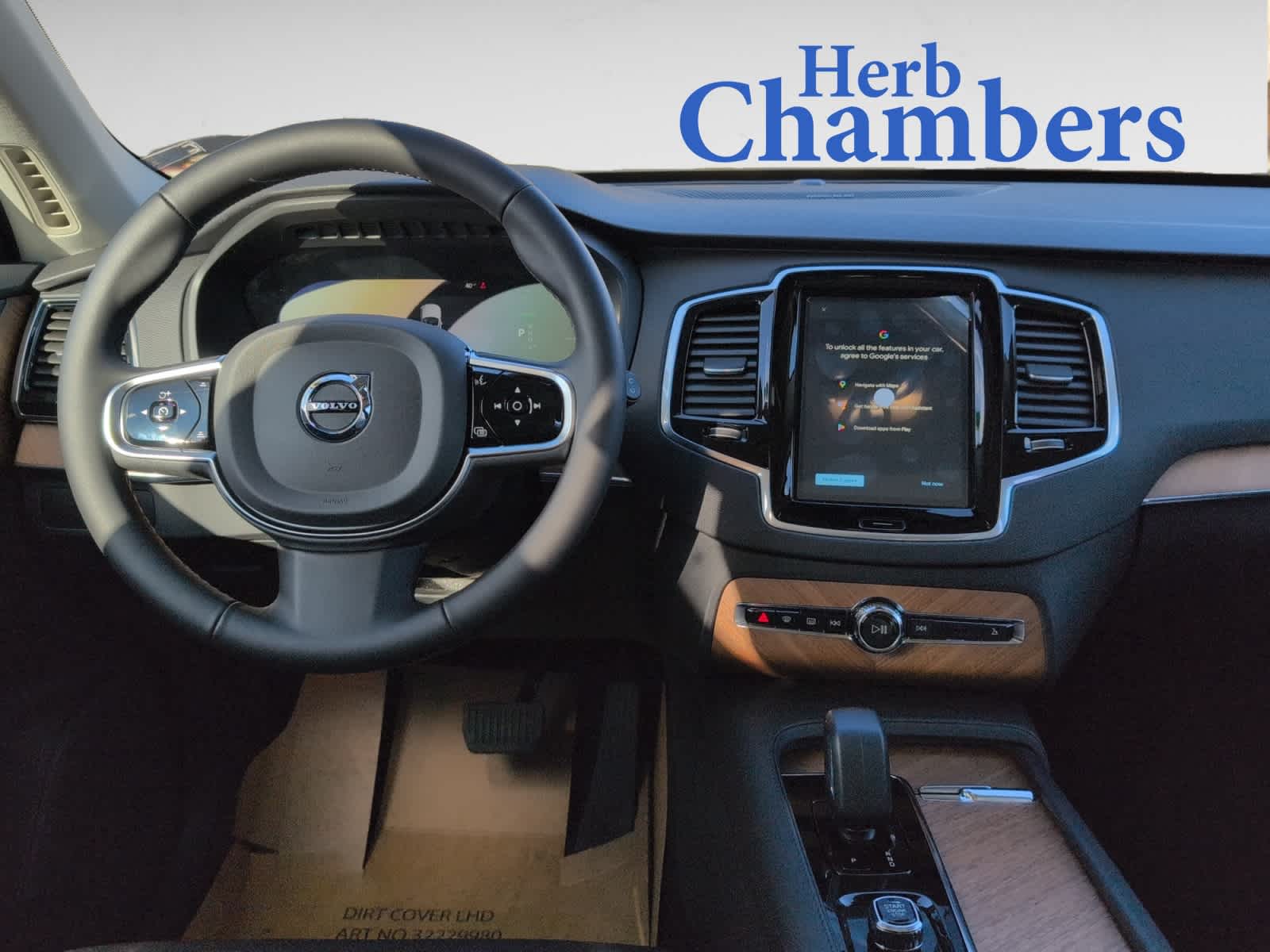 used 2025 Volvo XC90 plug-in hybrid car, priced at $76,875
