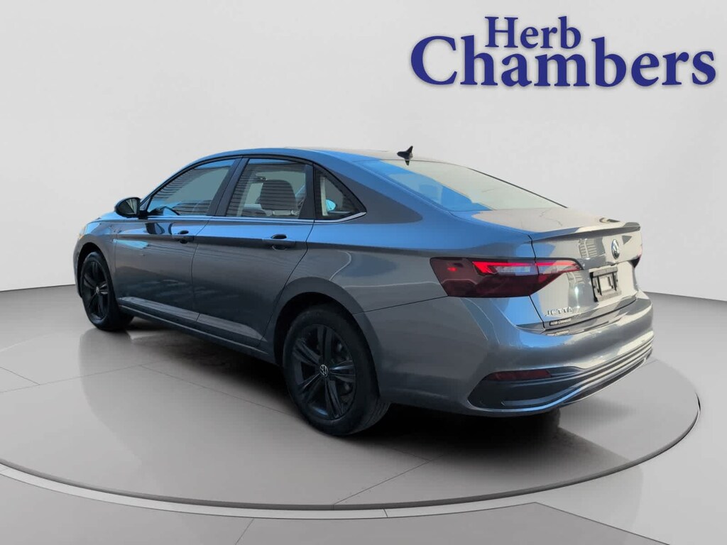 Used 2023 Volkswagen Jetta 1.5T SE Sedan