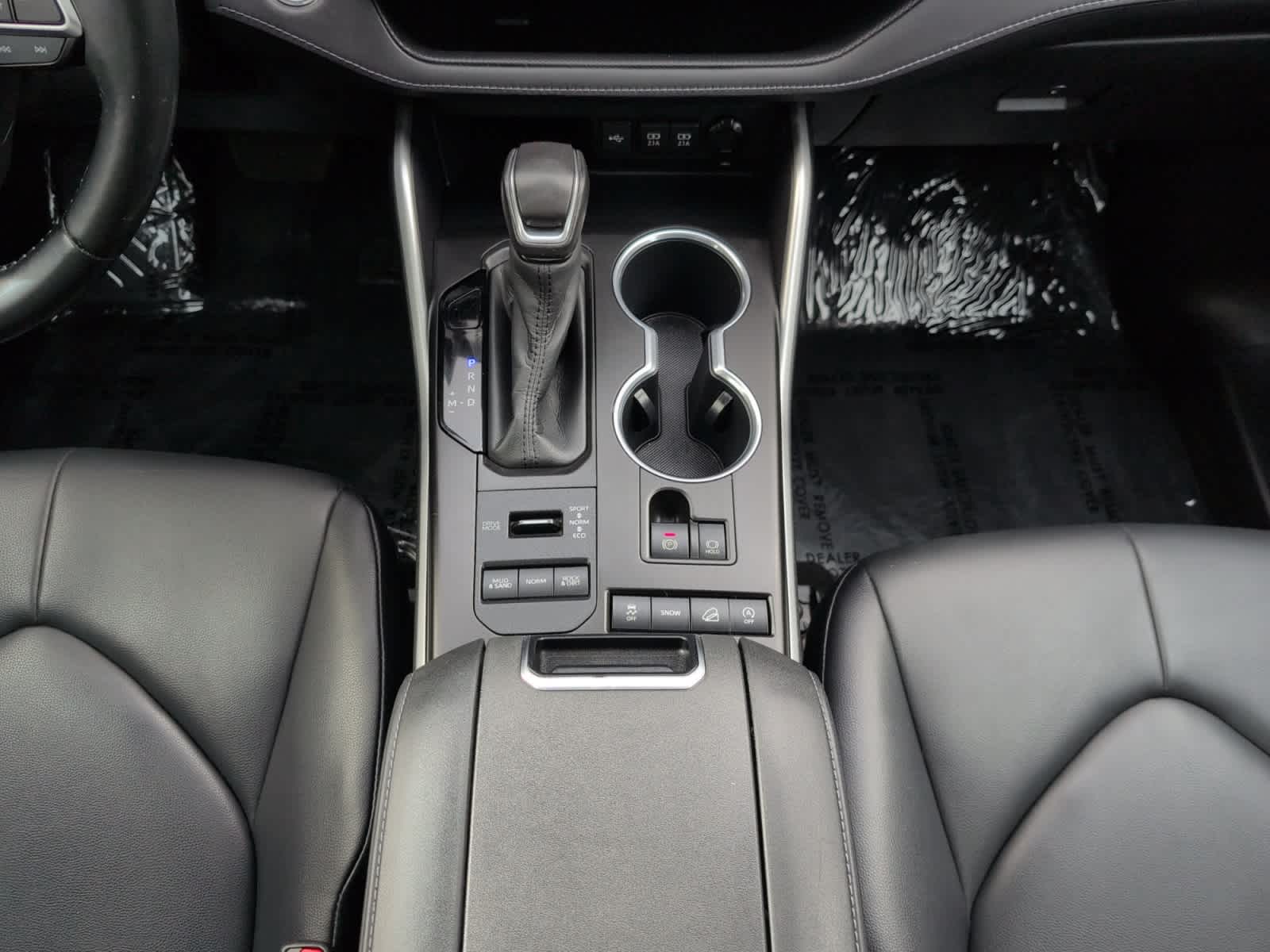 used 2020 Toyota Highlander car, priced at $27,998