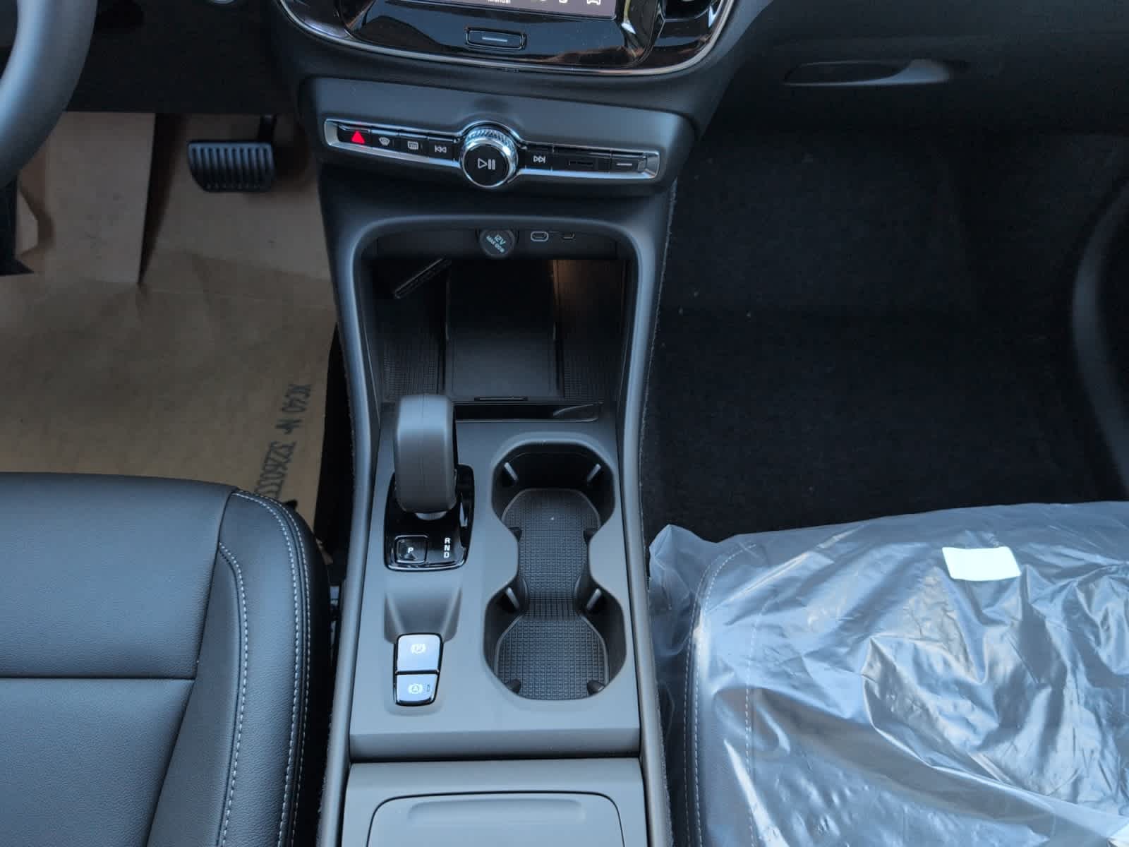 new 2026 Volvo XC40 car, priced at $48,000