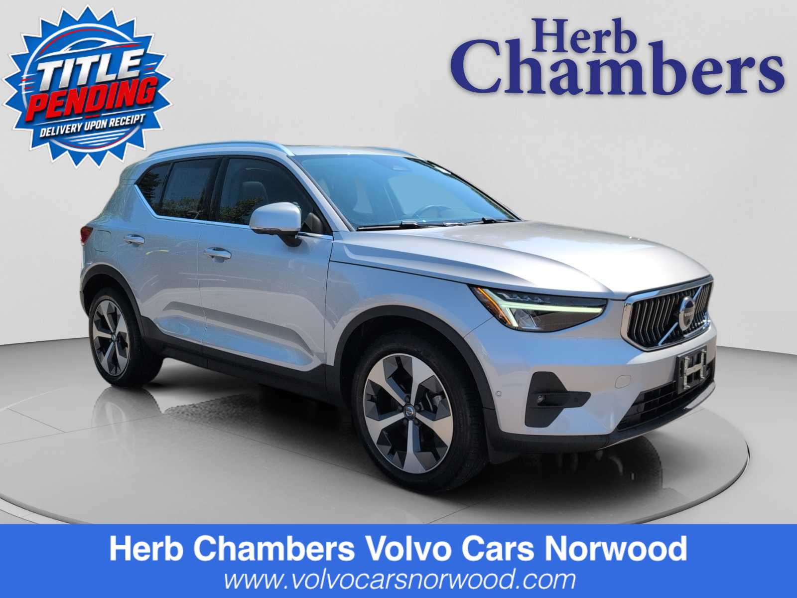 2023 Volvo XC40 SUV 