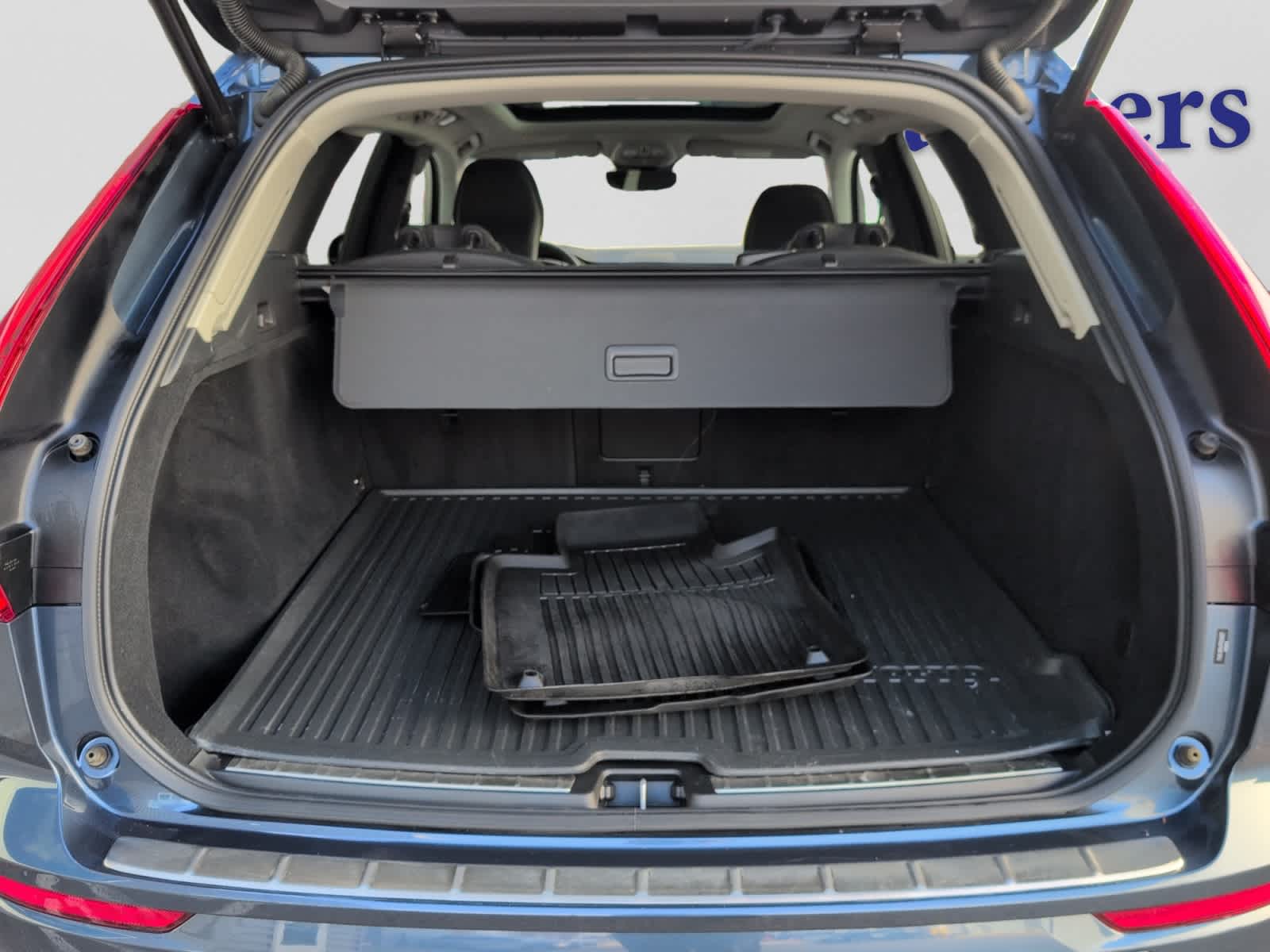 used 2023 Volvo XC60 car, priced at $31,998