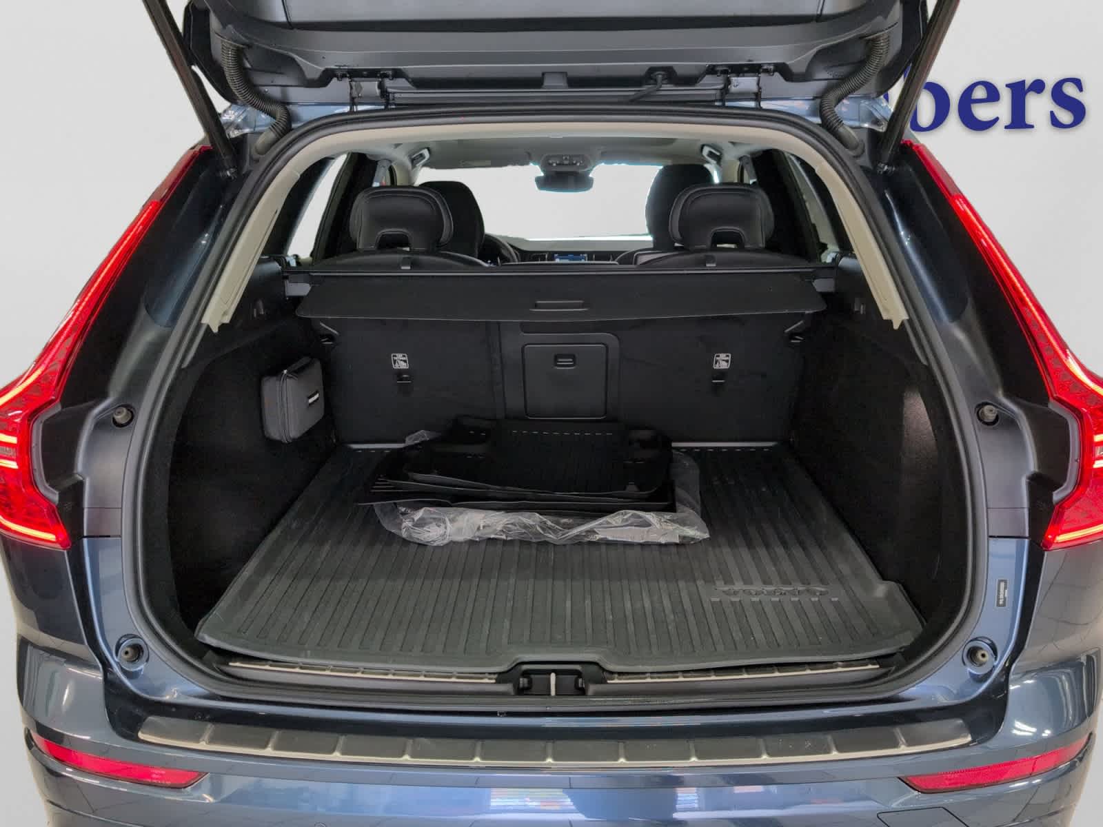 used 2022 Volvo XC60 car, priced at $31,998