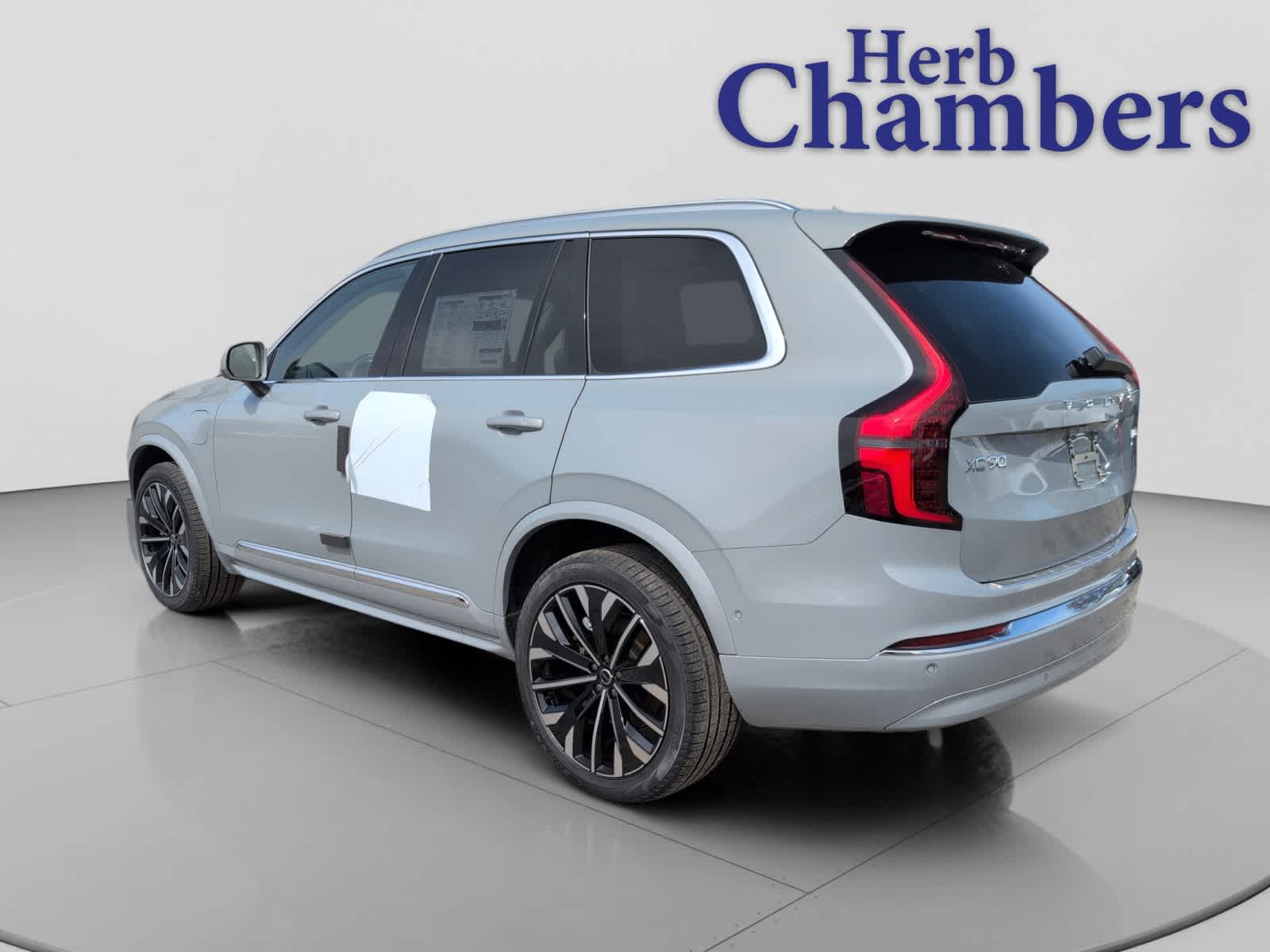 new 2026 Volvo XC90 plug-in hybrid car, priced at $85,625