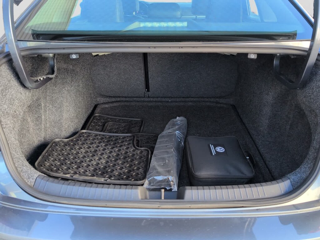 Used 2023 Volkswagen Jetta 1.5T SE Sedan