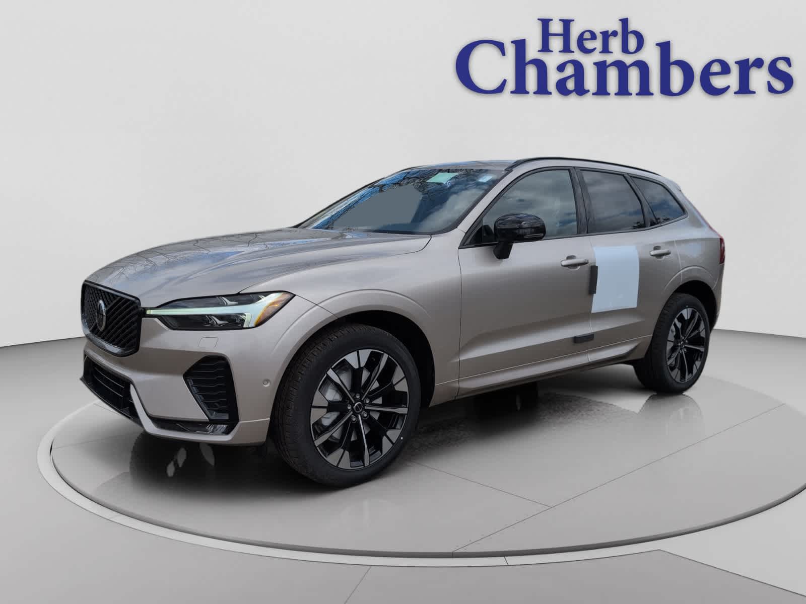 new 2026 Volvo XC60 car, priced at $58,935