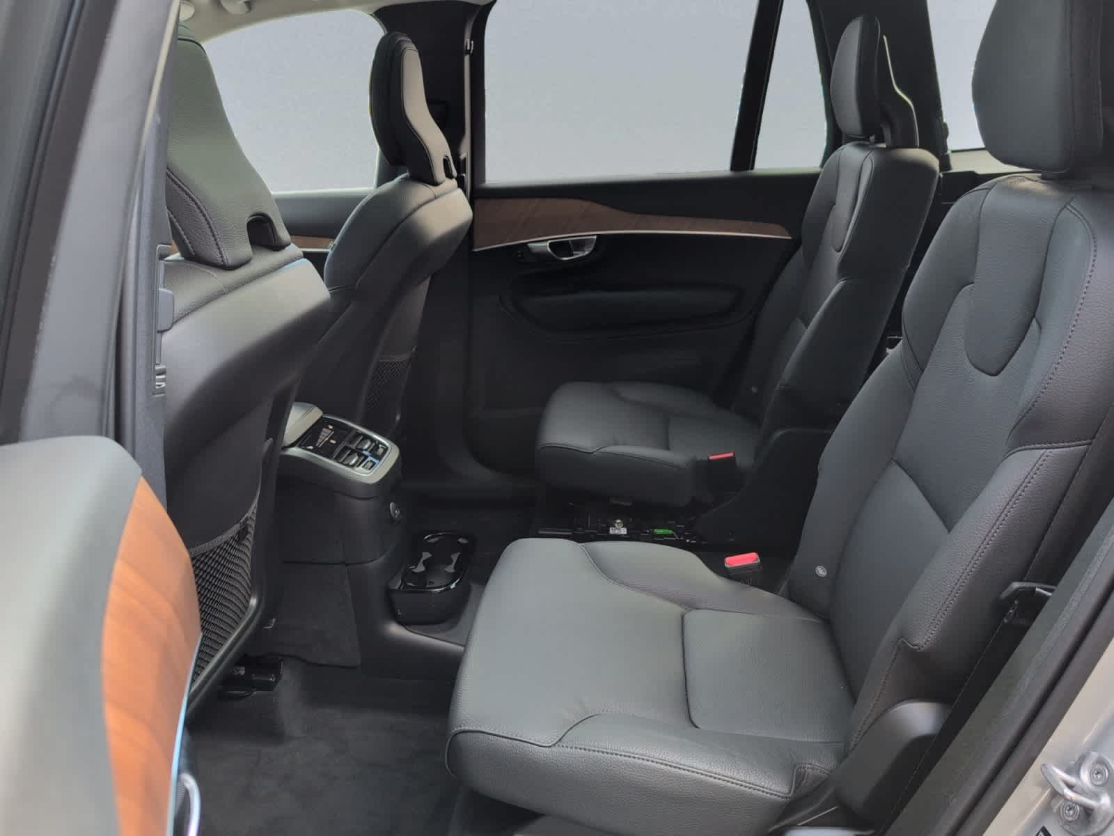 used 2025 Volvo XC90 plug-in hybrid car, priced at $78,455