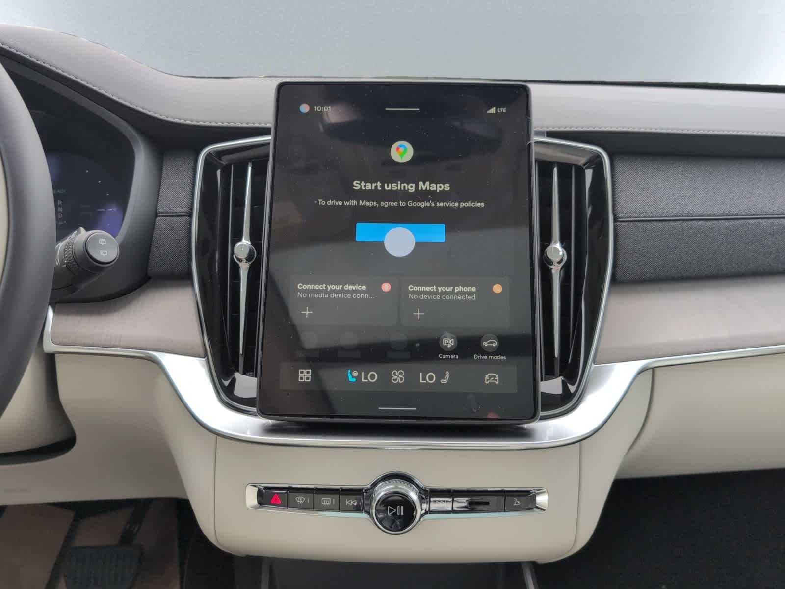 used 2026 Volvo XC90 plug-in hybrid car, priced at $85,625