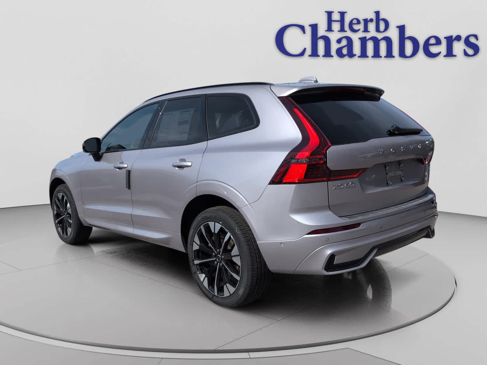 new 2026 Volvo XC60 car, priced at $58,105