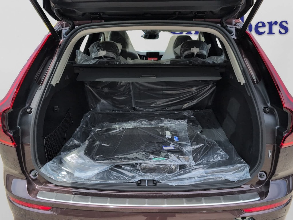 New 2026 Volvo XC60 plug-in hybrid T8 Ultra SUV
