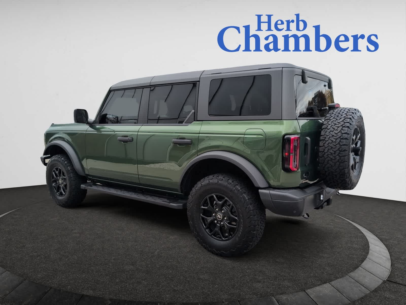 2024 Ford Bronco Badlands photo 2