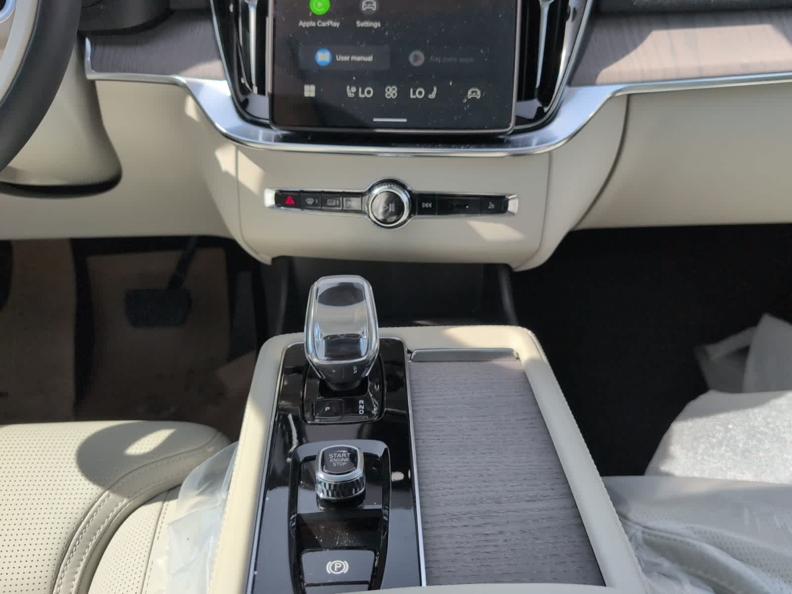 new 2026 Volvo XC90 plug-in hybrid car, priced at $92,625