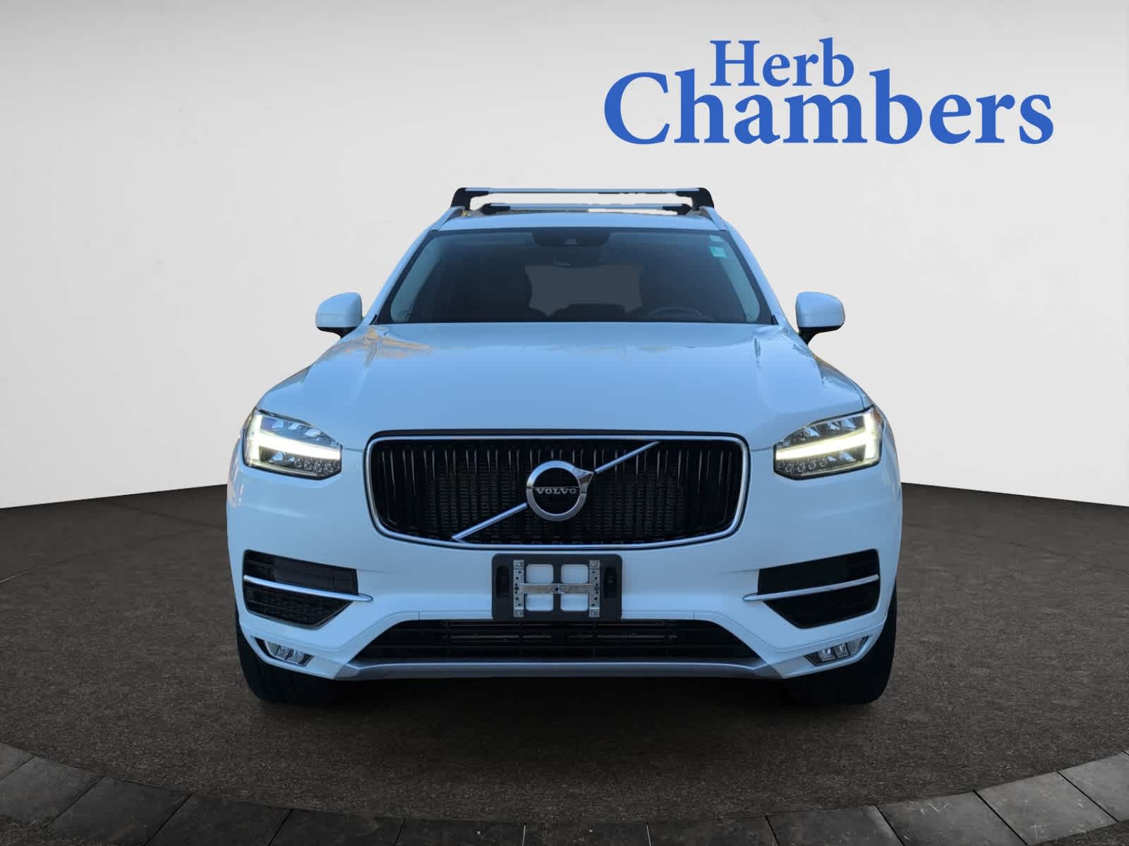 2019 Volvo XC90 T6 Momentum photo 2