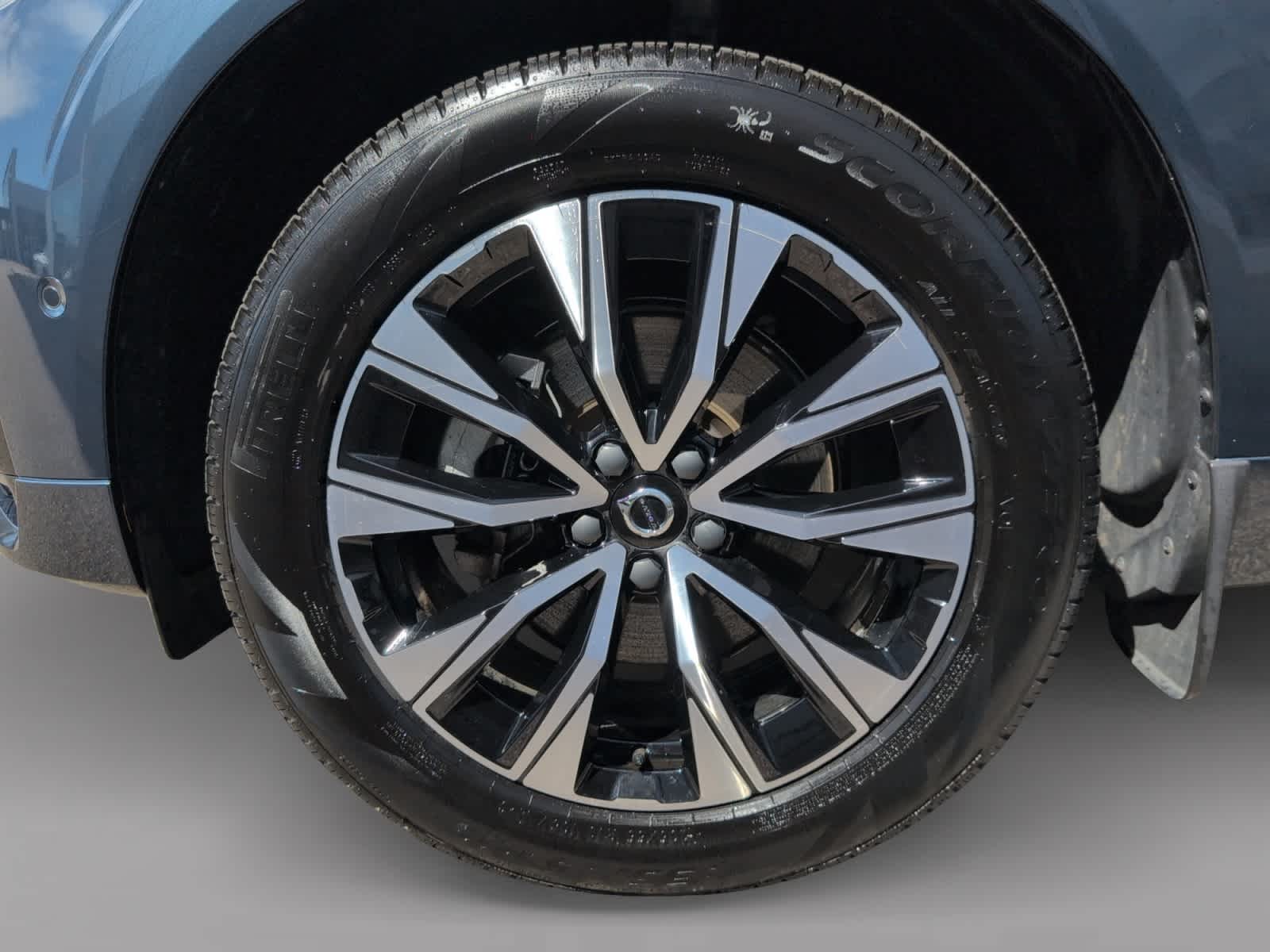 used 2023 Volvo XC60 car, priced at $37,498
