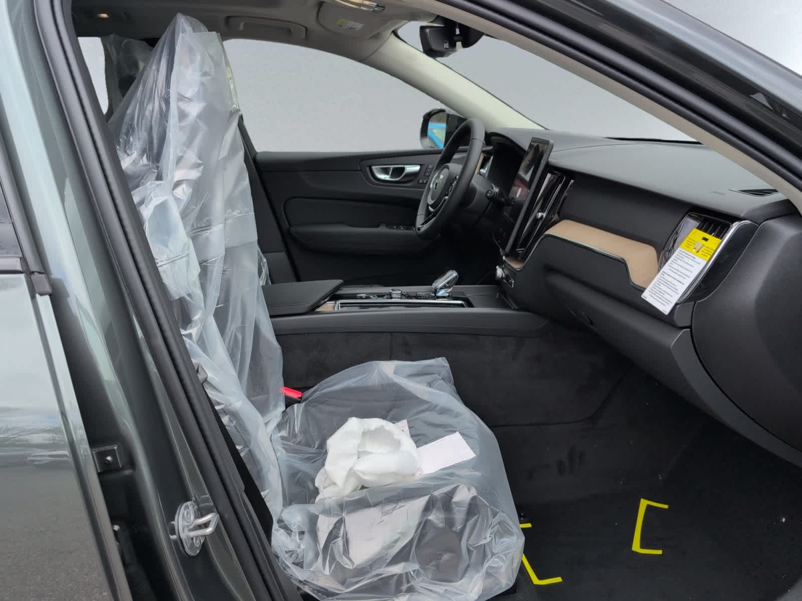 new 2026 Volvo XC60 plug-in hybrid car, priced at $70,620