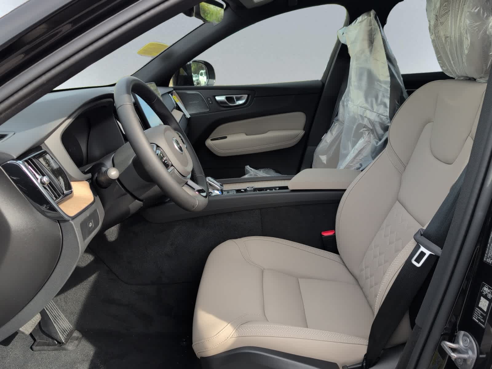 new 2026 Volvo XC60 car, priced at $58,800