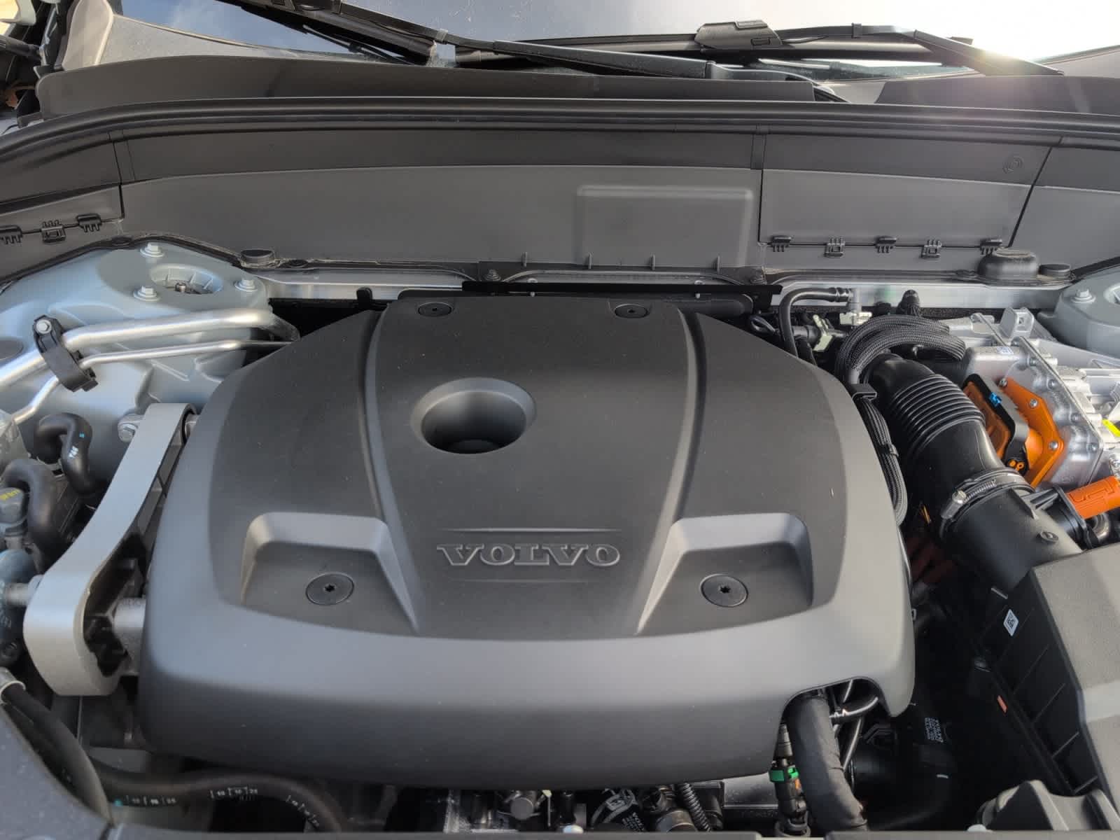 new 2026 Volvo XC90 plug-in hybrid car, priced at $85,625