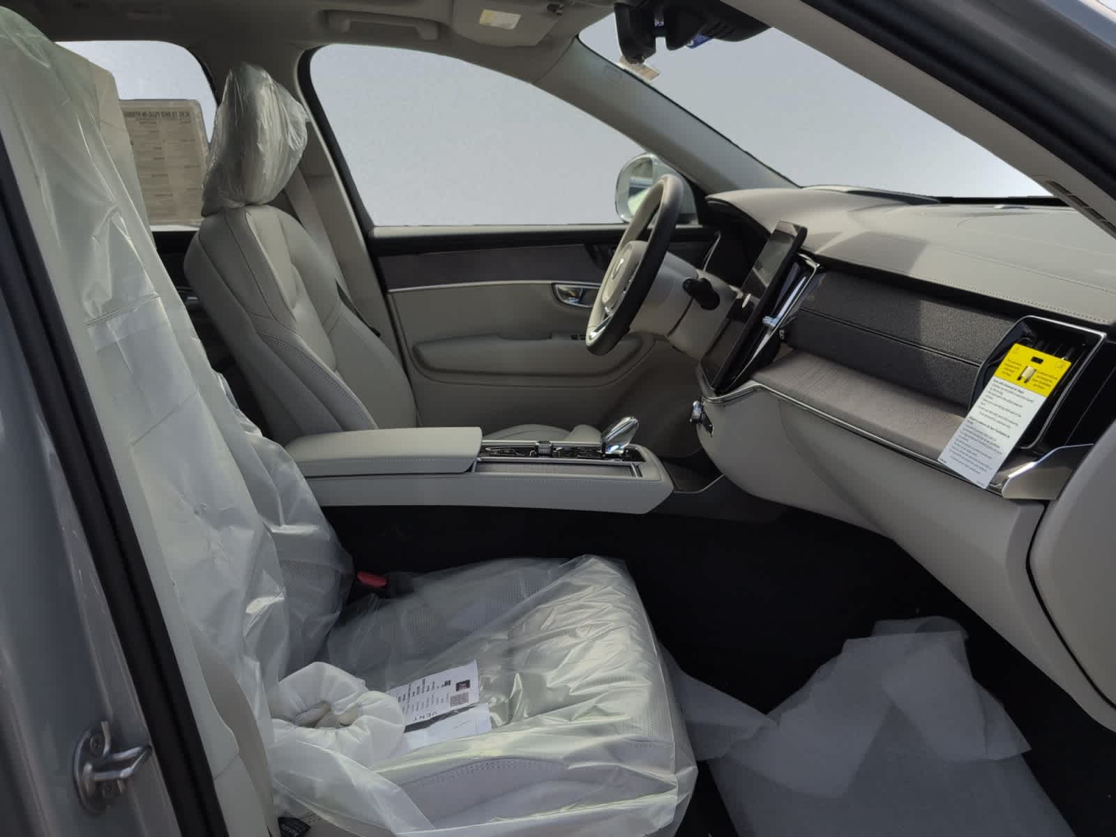 new 2026 Volvo XC90 plug-in hybrid car, priced at $85,625