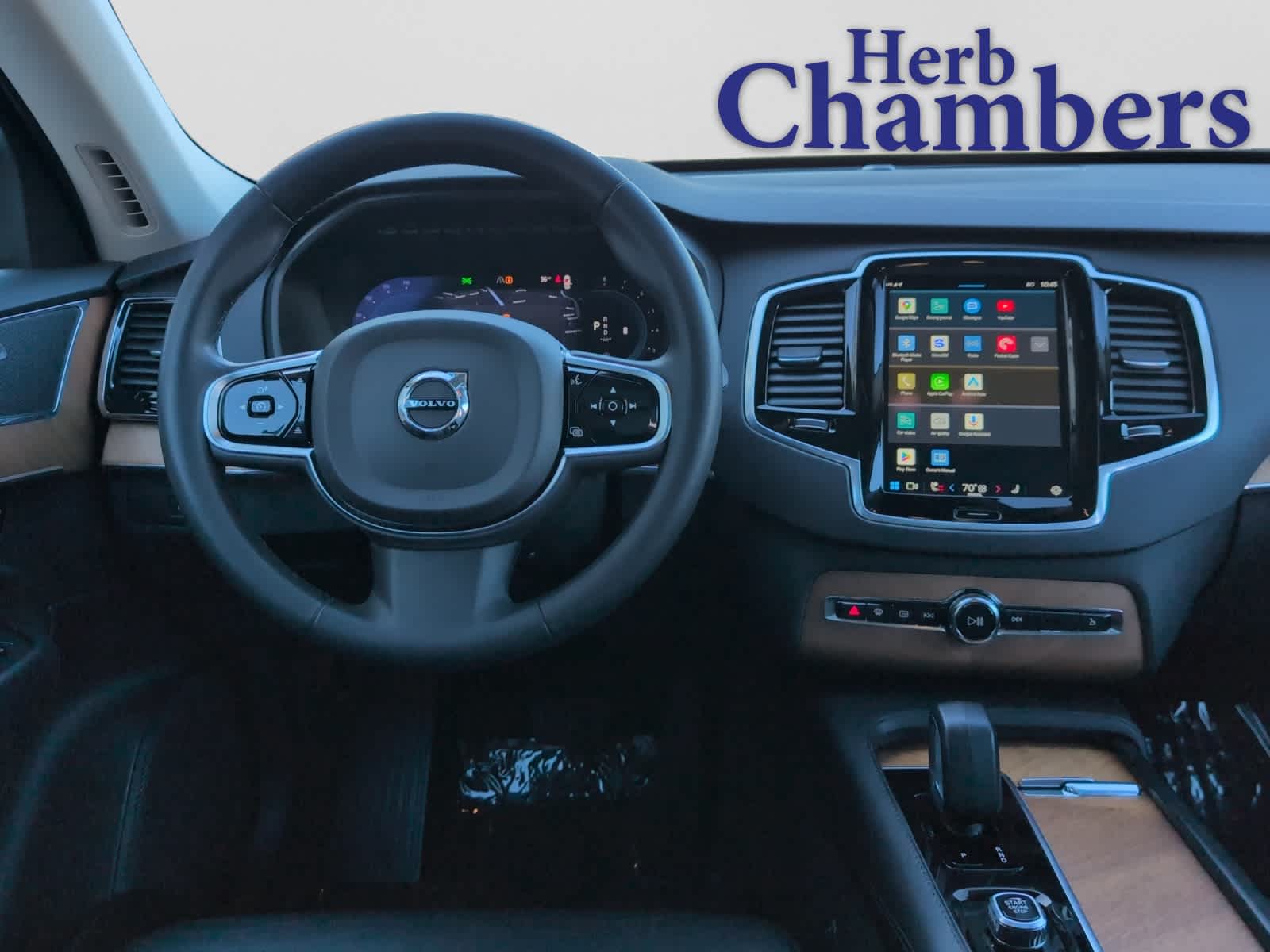 used 2023 Volvo XC90 car, priced at $36,998