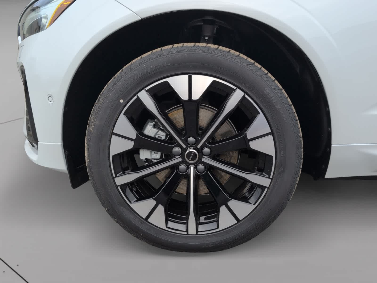 new 2026 Volvo XC60 car, priced at $57,985
