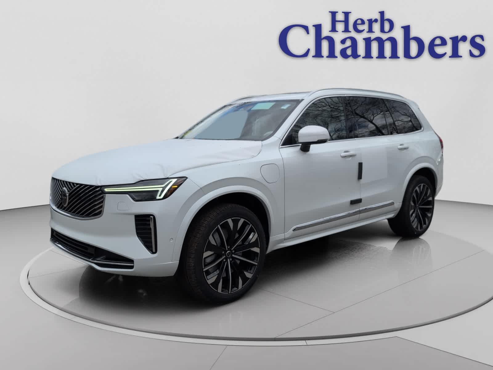 new 2026 Volvo XC90 plug-in hybrid car, priced at $81,955