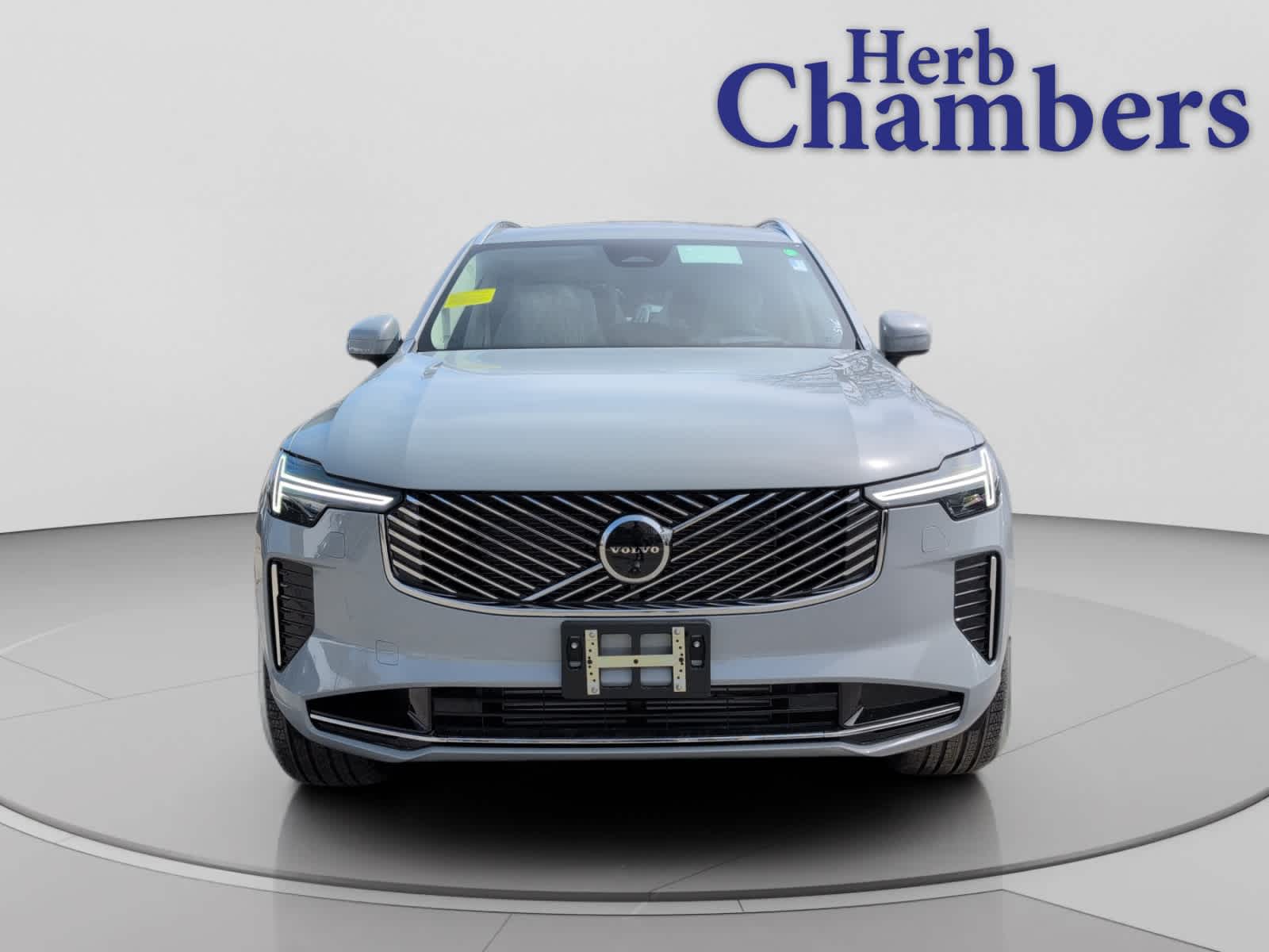 new 2026 Volvo XC90 plug-in hybrid car, priced at $85,625