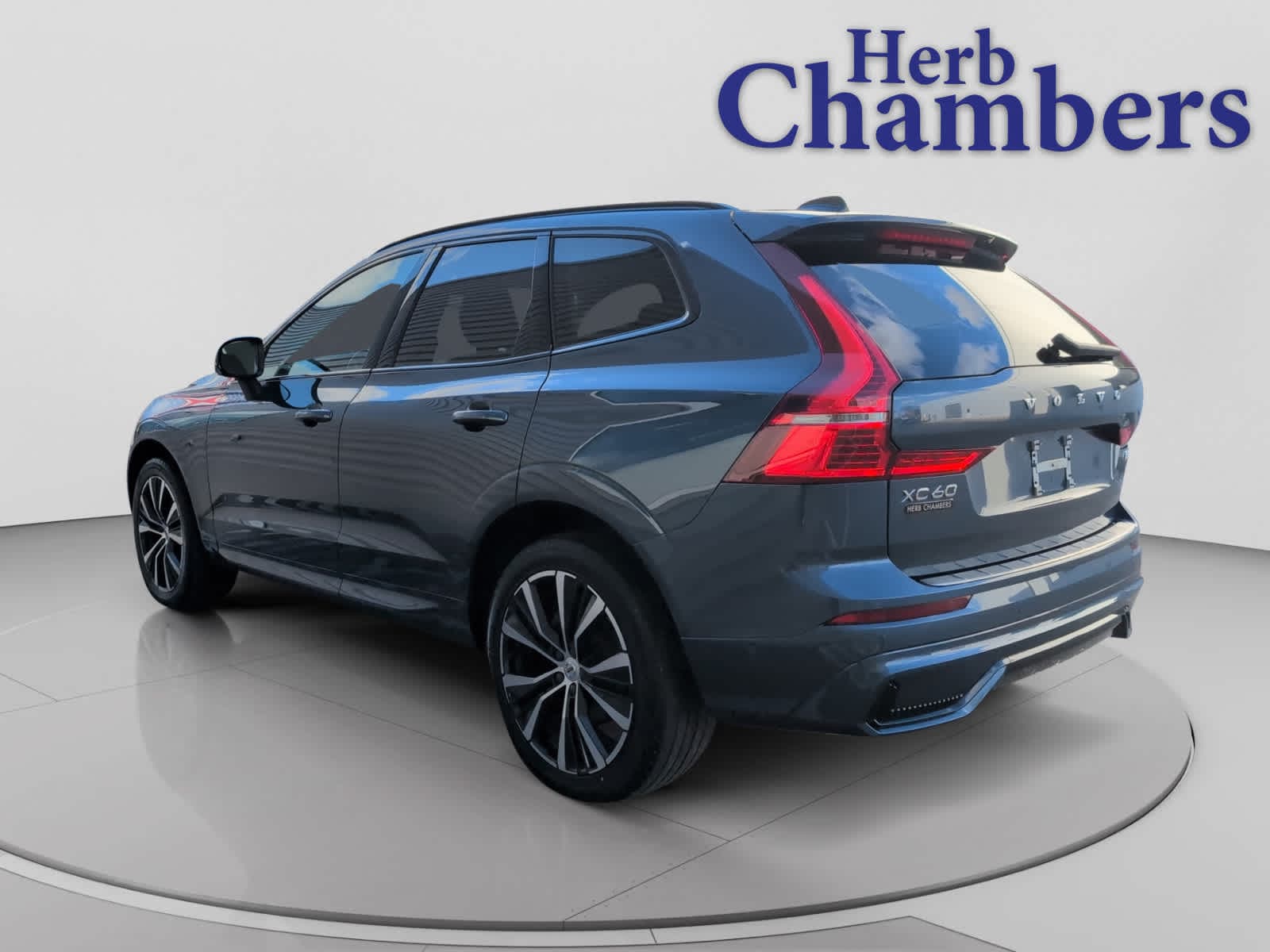 used 2023 Volvo XC60 car, priced at $31,998