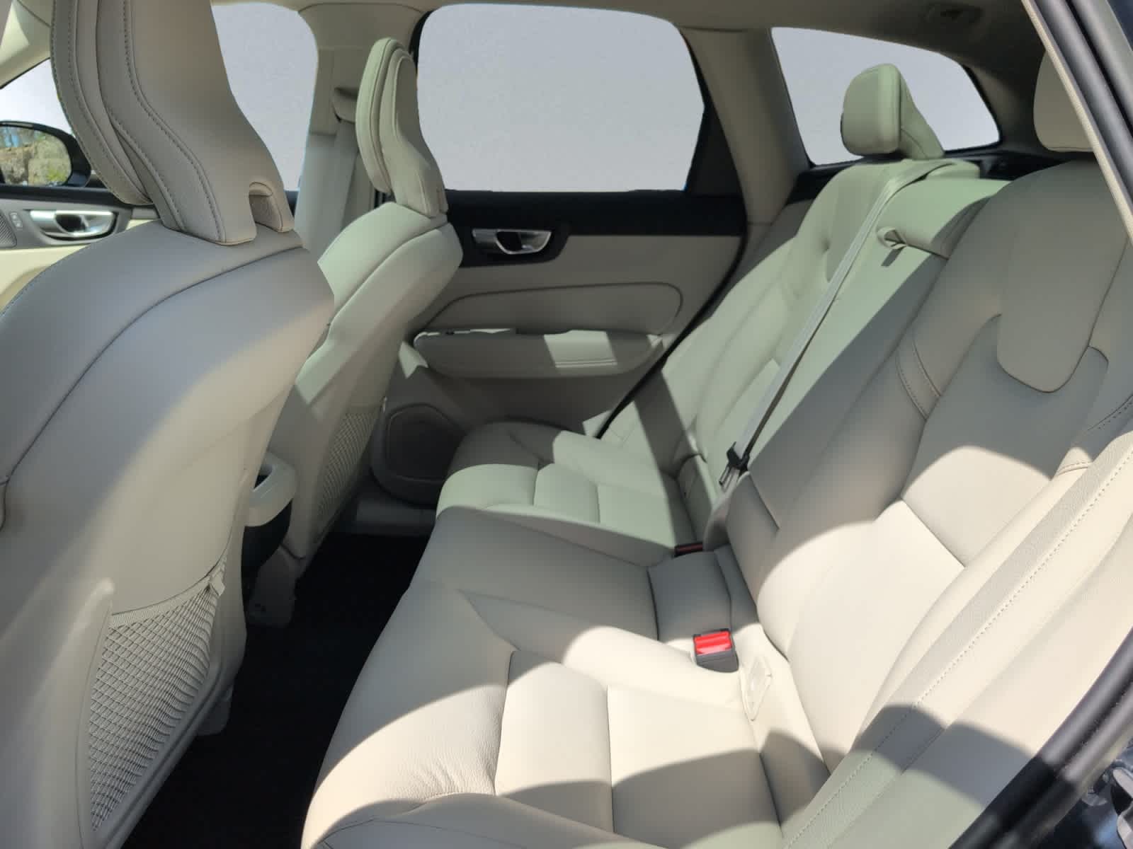 used 2023 Volvo XC60 car, priced at $37,498