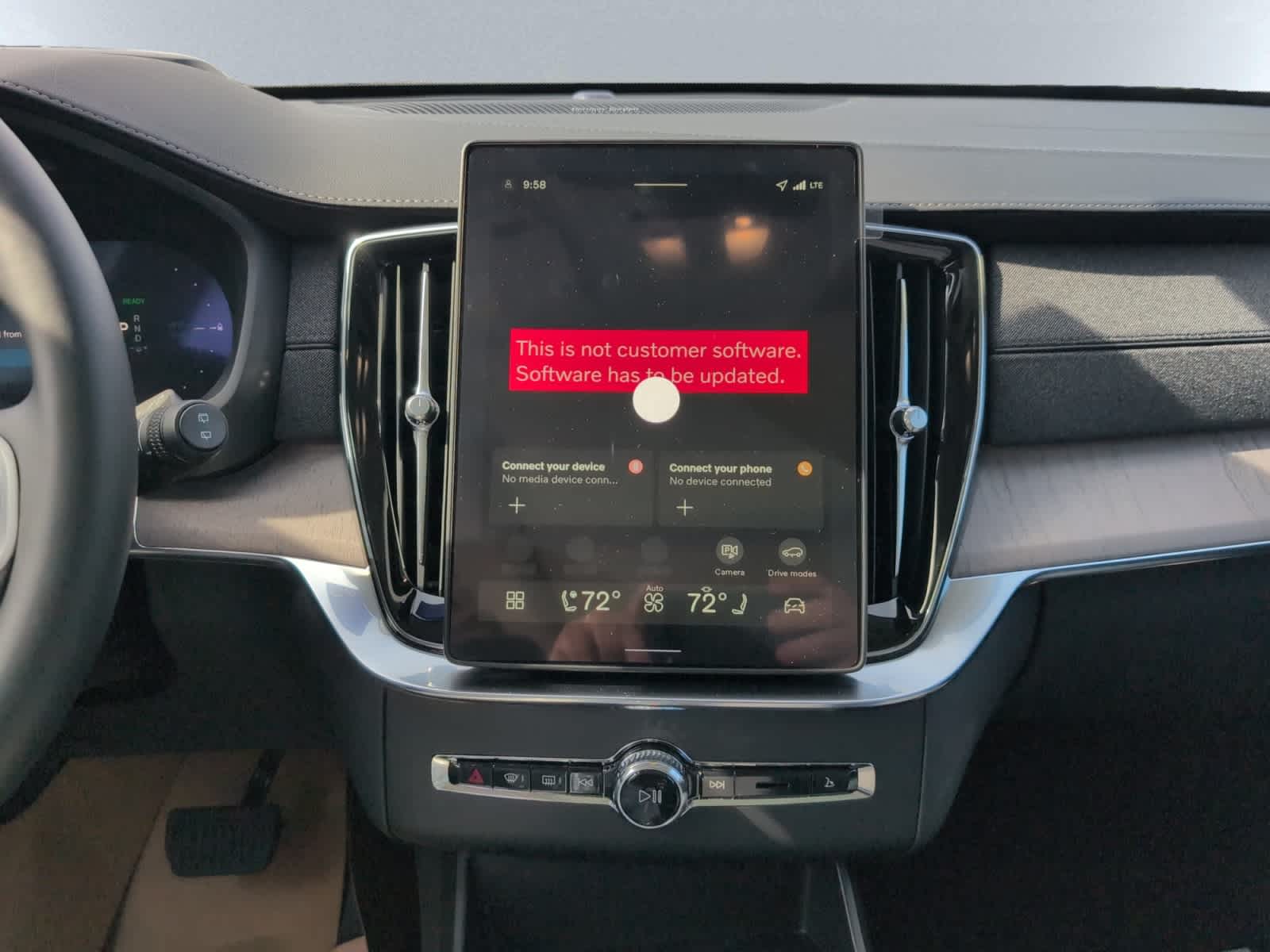 new 2026 Volvo XC90 plug-in hybrid car, priced at $86,205