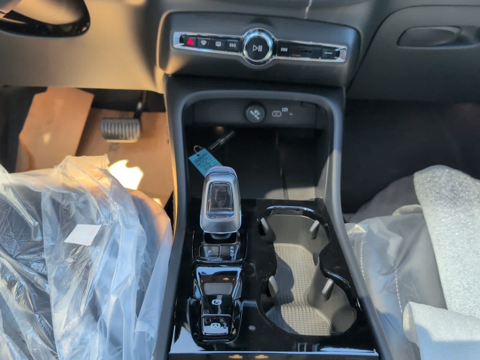new 2026 Volvo XC40 car, priced at $51,175