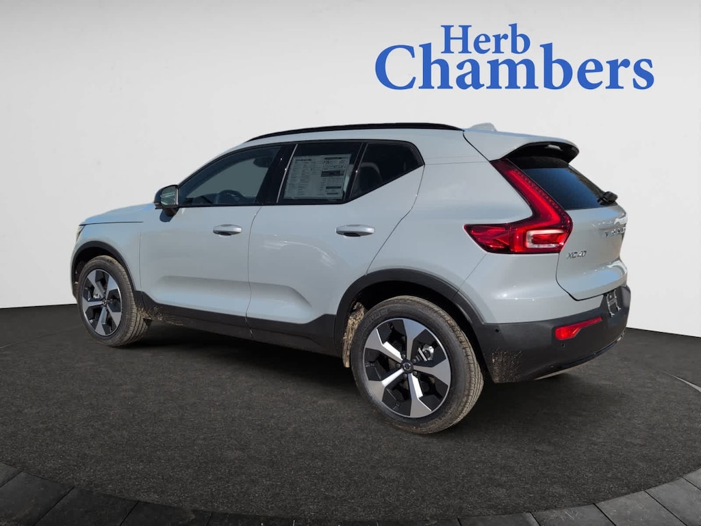 New 2026 Volvo XC40 B5 Plus SUV