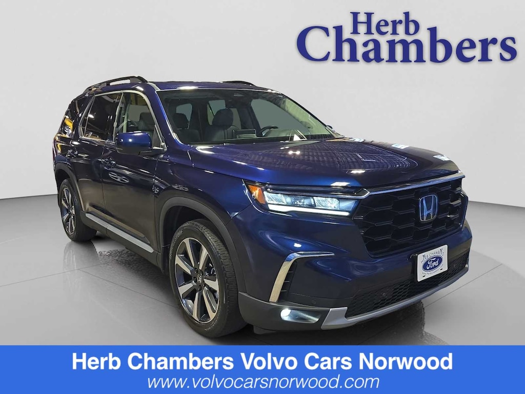 Used 2025 Honda Pilot Touring SUV