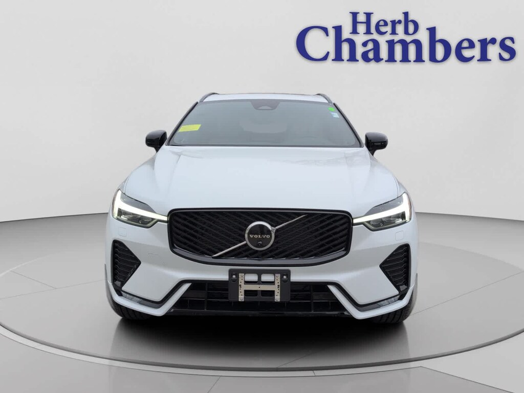 New 2026 Volvo XC60 B5 Plus SUV