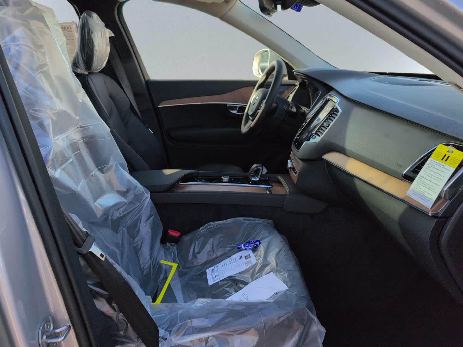 used 2025 Volvo XC90 plug-in hybrid car, priced at $76,875