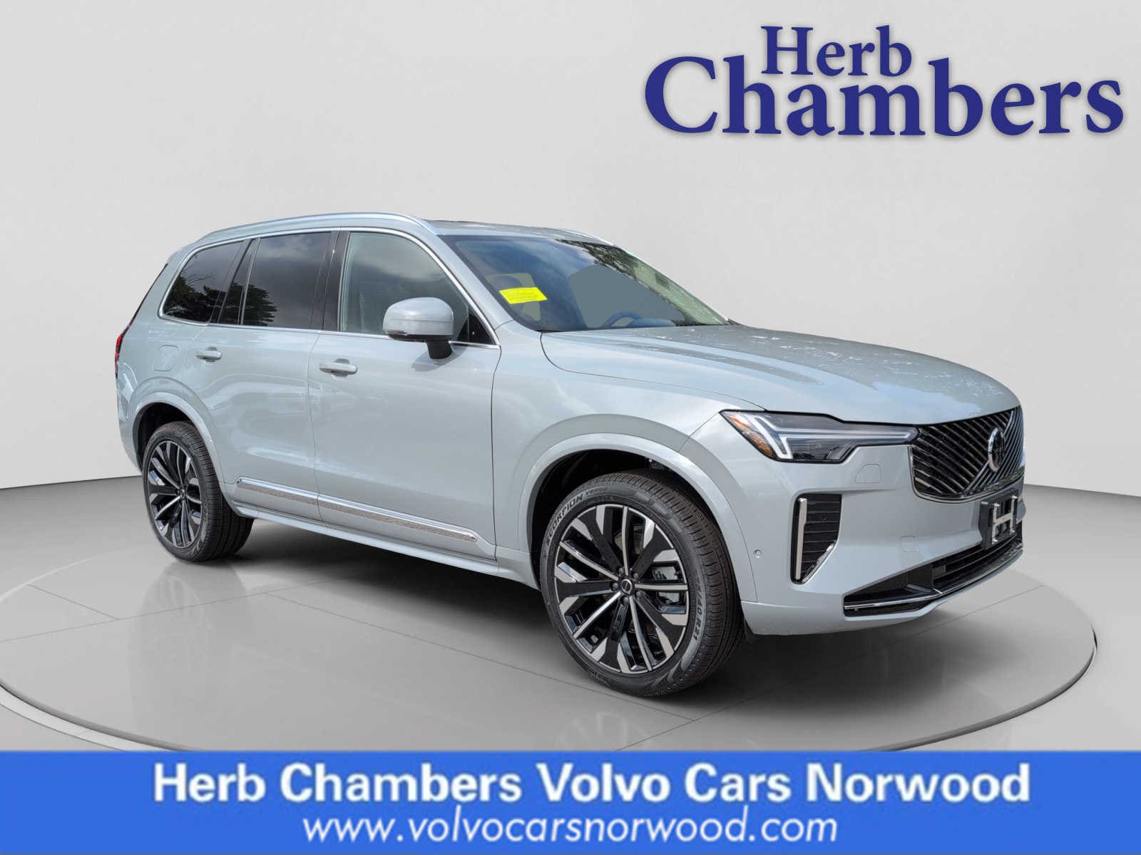 2026 Volvo XC90 Plus's photo