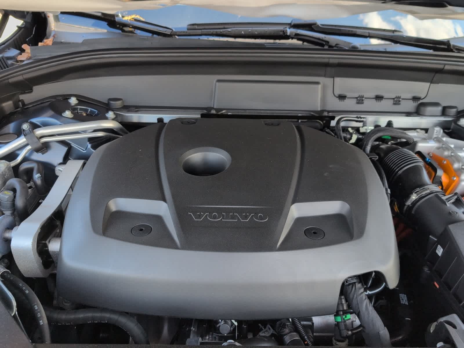new 2026 Volvo XC60 plug-in hybrid car, priced at $75,470