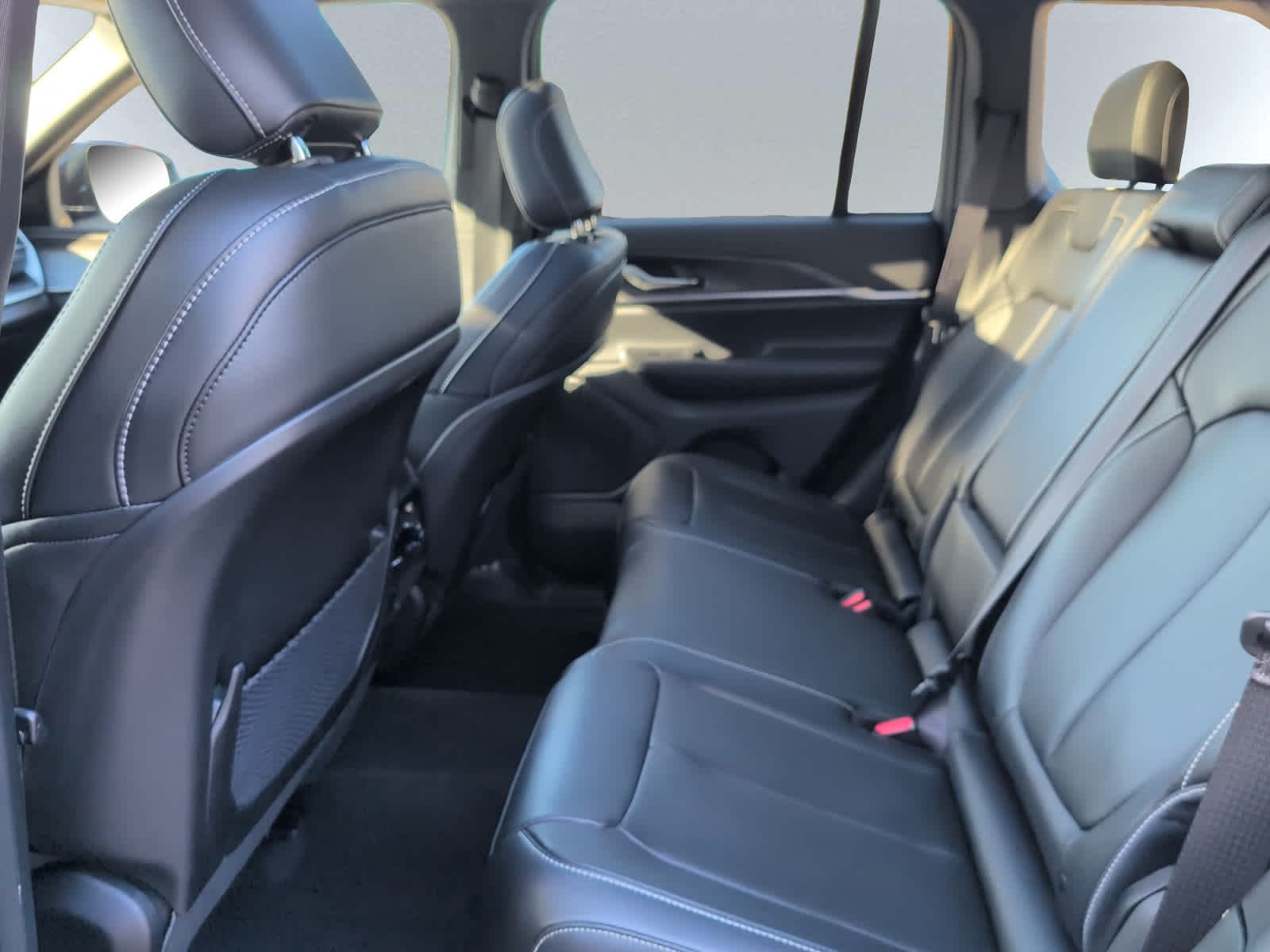 used 2025 Jeep Grand Cherokee car, priced at $38,998