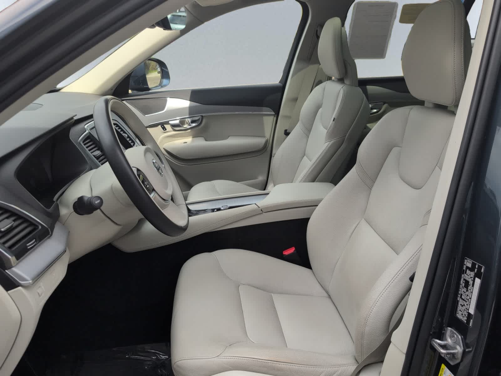 used 2021 Volvo XC90 car, priced at $25,998