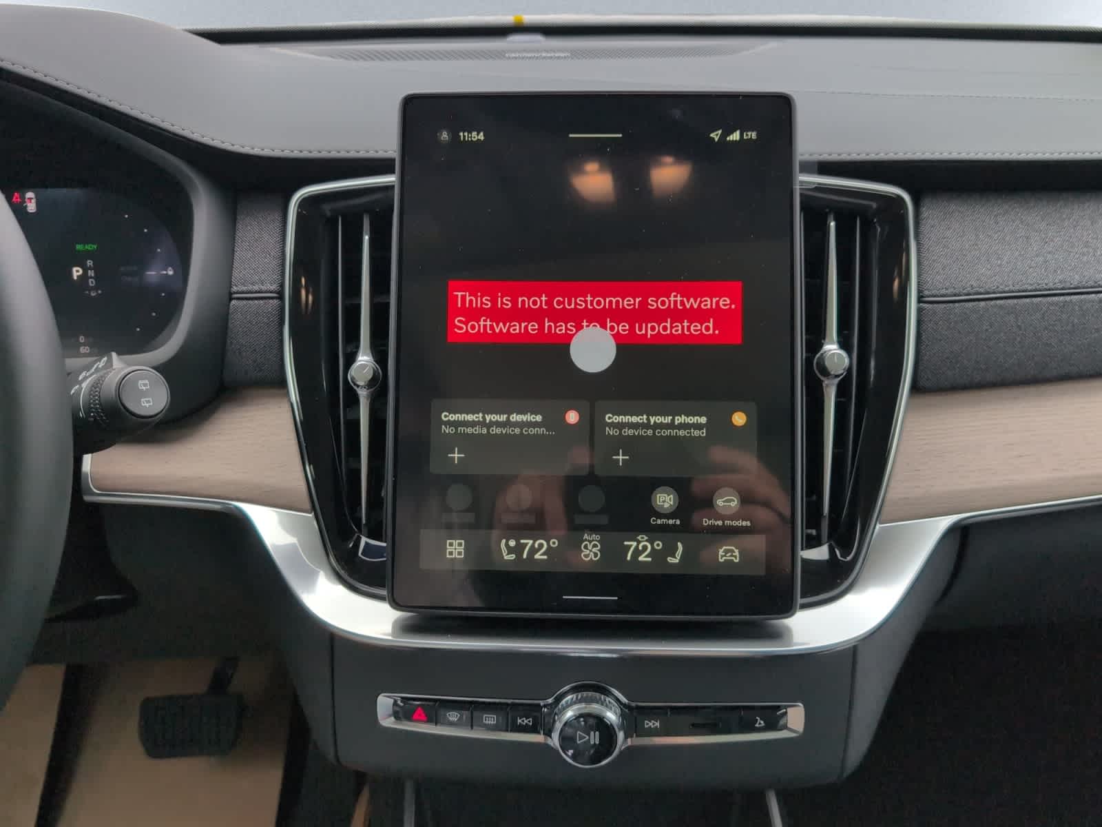 new 2026 Volvo XC90 plug-in hybrid car, priced at $81,955