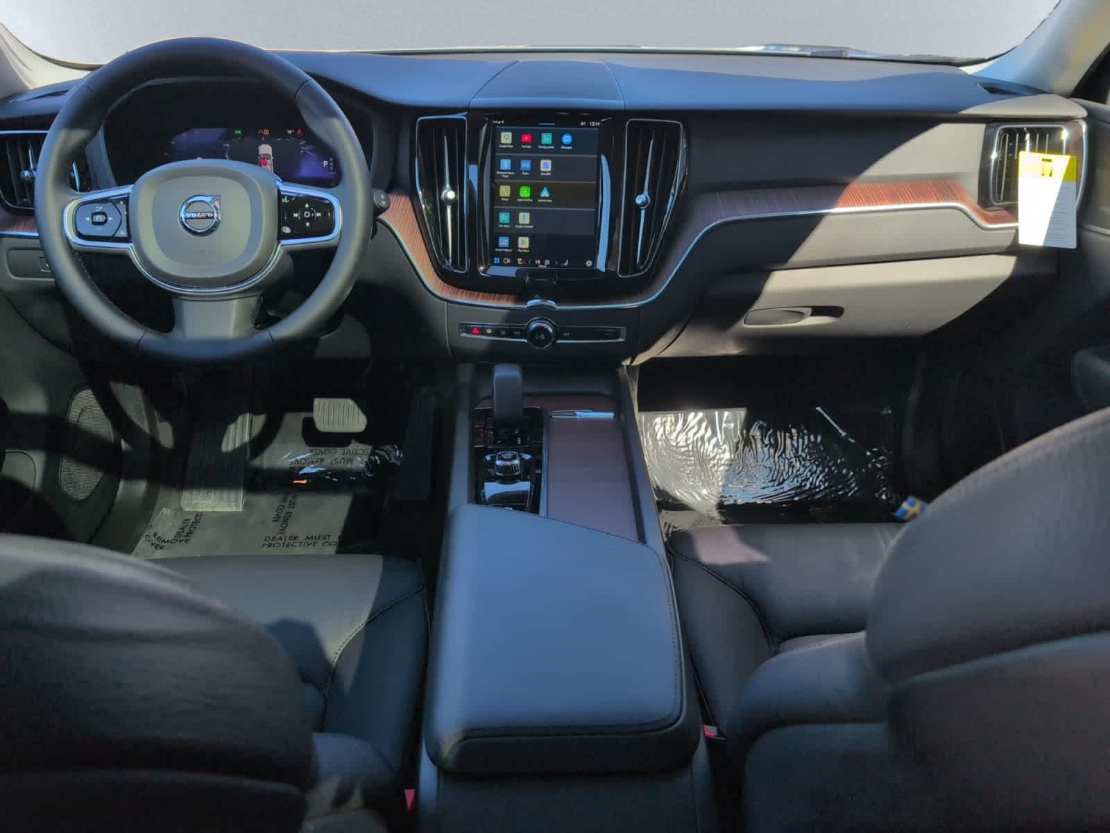 used 2023 Volvo XC60 car, priced at $32,998