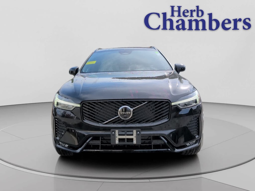 New 2026 Volvo XC60 B5 Plus SUV