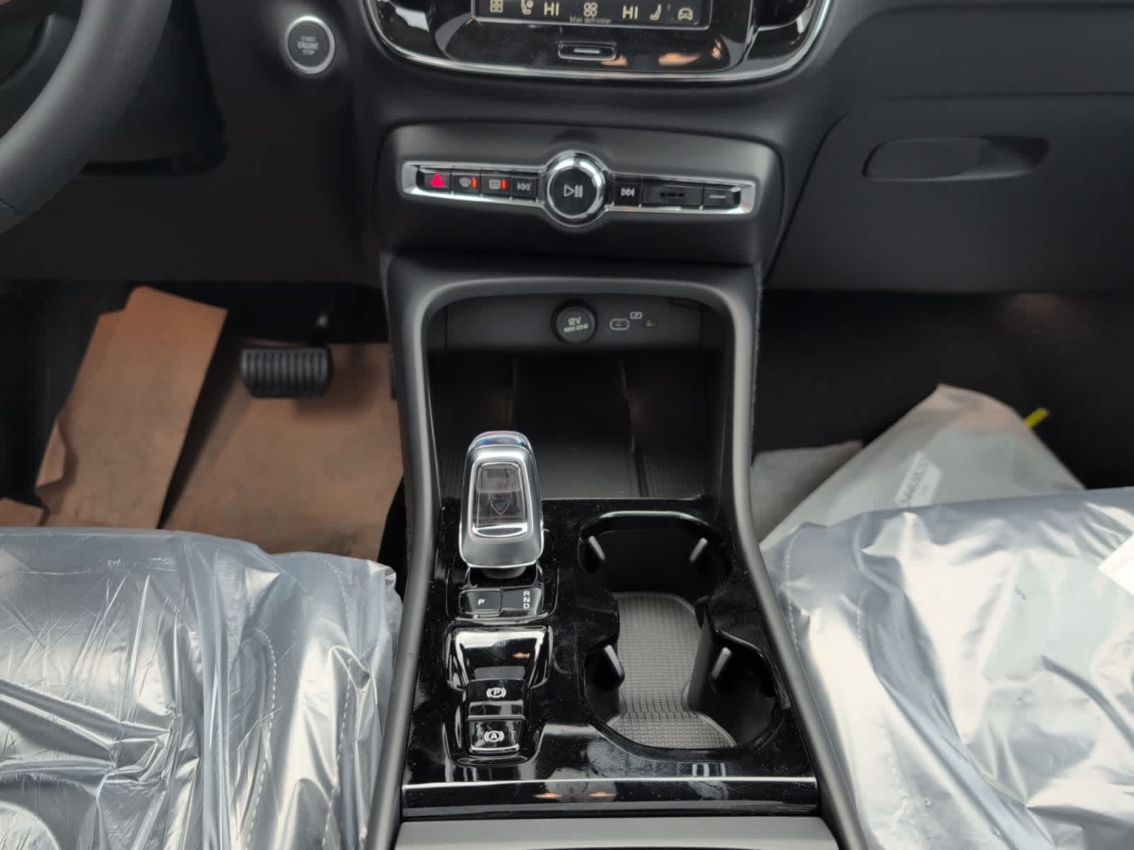 used 2026 Volvo XC40 car, priced at $50,150