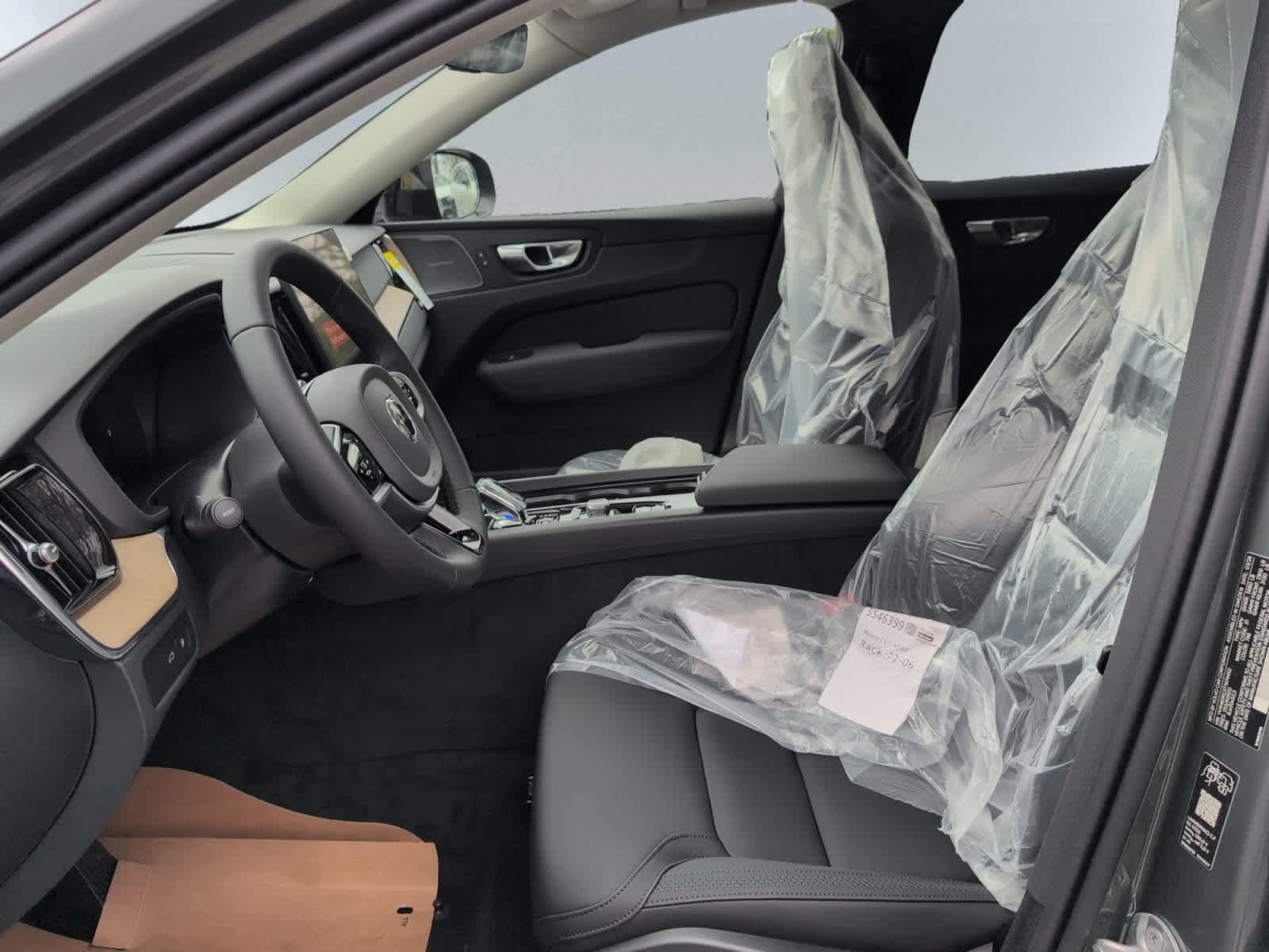new 2026 Volvo XC60 plug-in hybrid car, priced at $70,620
