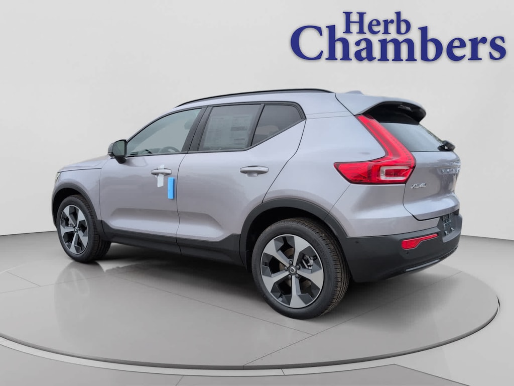 New 2026 Volvo XC40 B5 Plus SUV